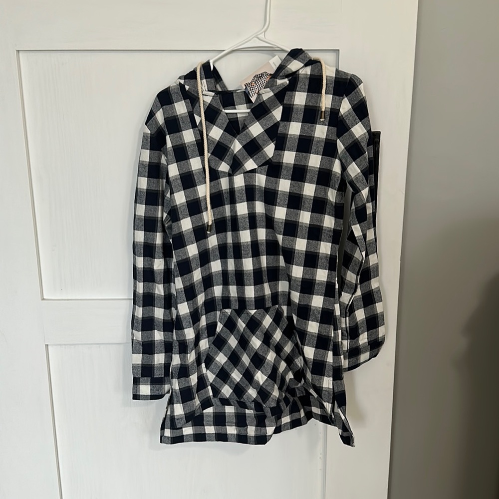 Simply Noel, navy flannel print long shirt. Size small/medium. Never worn.